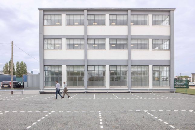 Thumbnail Office to let in Princess Margaret Road, Tilbury