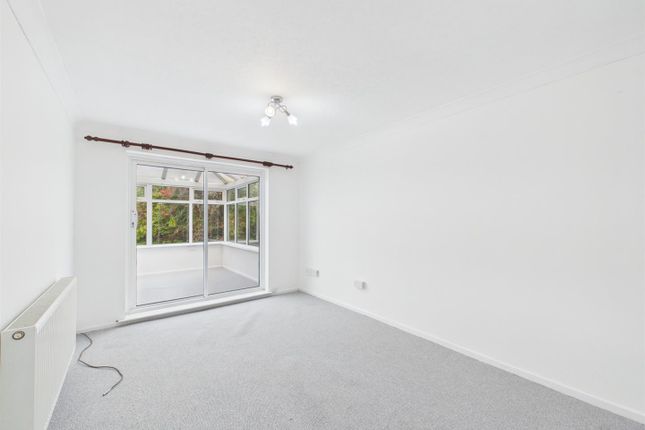 Fifield Close, Nuneaton photo 2