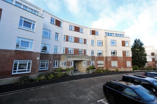 2 bed flat to rent in Sandringham Court, Glasgow G77