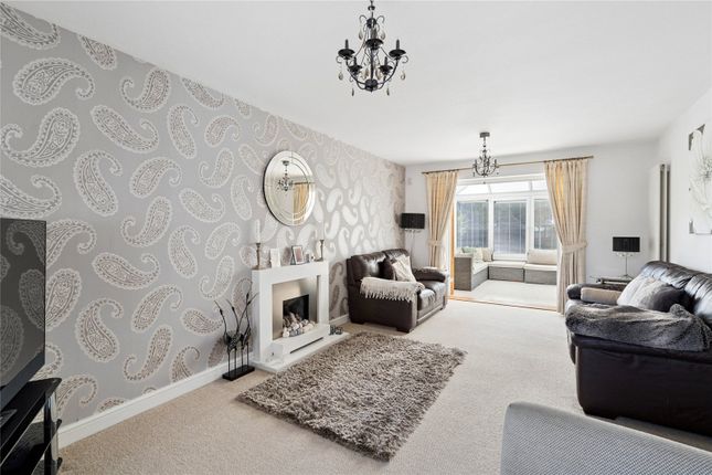 3, Hollyhock Close, Hertfordshire photo 3