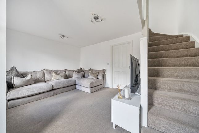 Langwood Drive, Horley photo 4