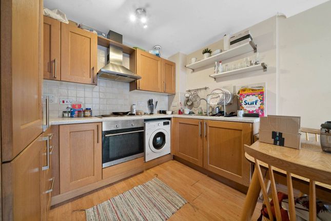Flat for sale in Maltings Close, Tower Hamlets, London