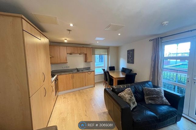 Flat, The Atrium Waterfront Plaza, Nottingham photo 4