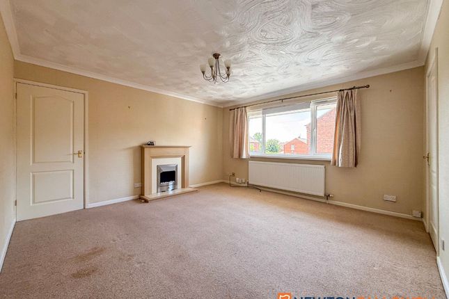 4 Mayfair House Spring Gardens, Newark photo 2