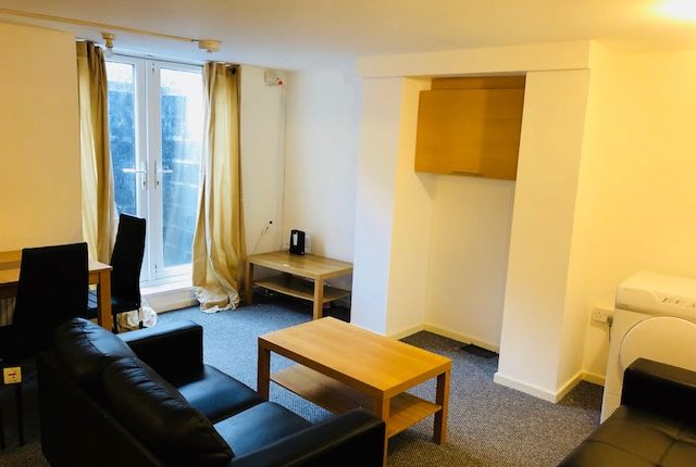 Royal Park Avenue, 9, Leeds photo 3