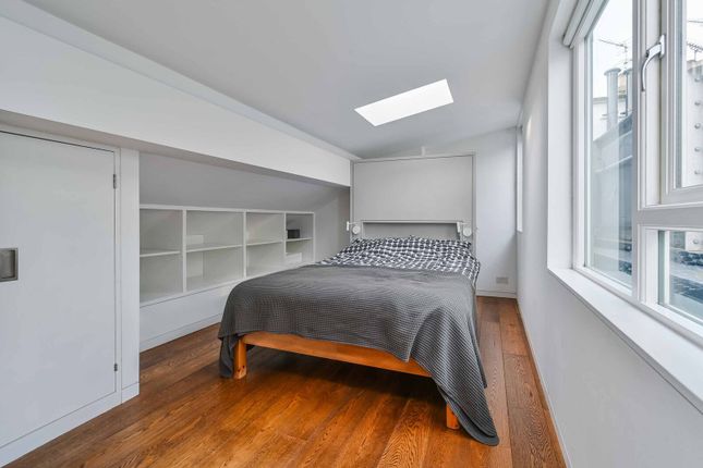 Regents Park Road, Primrose Hill photo 2