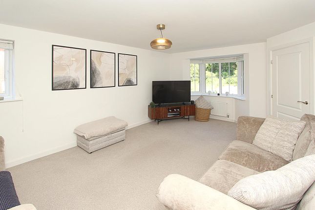 29, Wootton Drive, Wolverhampton photo 2