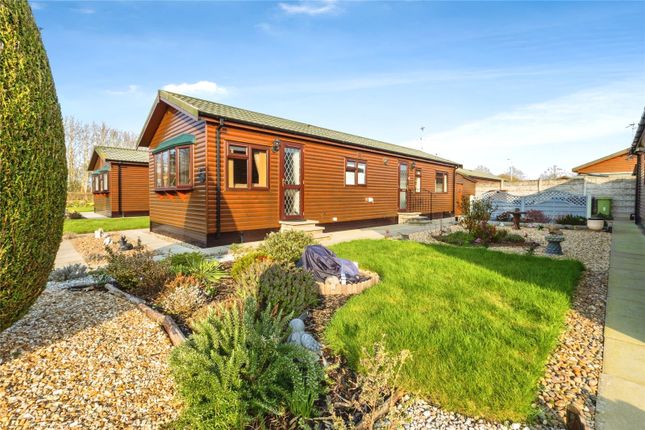 Mobile/park home for sale in Oak Drive, Torksey, Lincoln, Lincolnshire