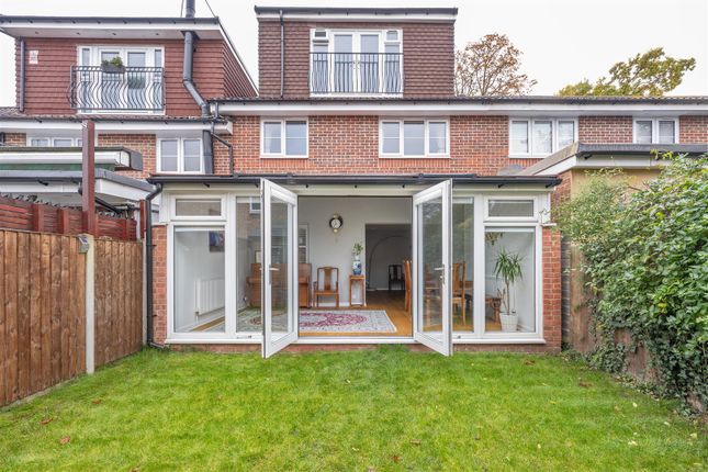 Property for sale in Fieldhouse Close, London