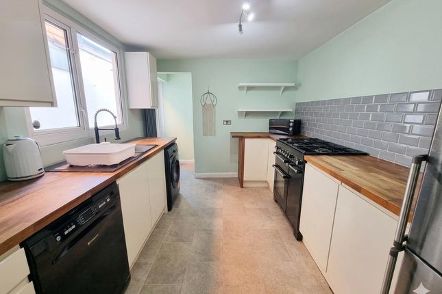 20, Cleveland Road, Gosport photo 2