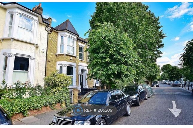 Flat to rent in Kyverdale Road, London