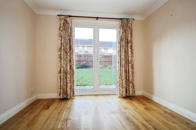 22, Marjoram Way, Fareham photo 4