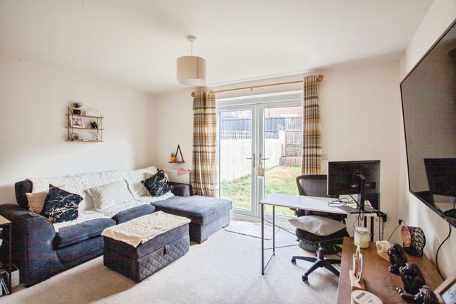 9, Dove Lane, Doncaster photo 3