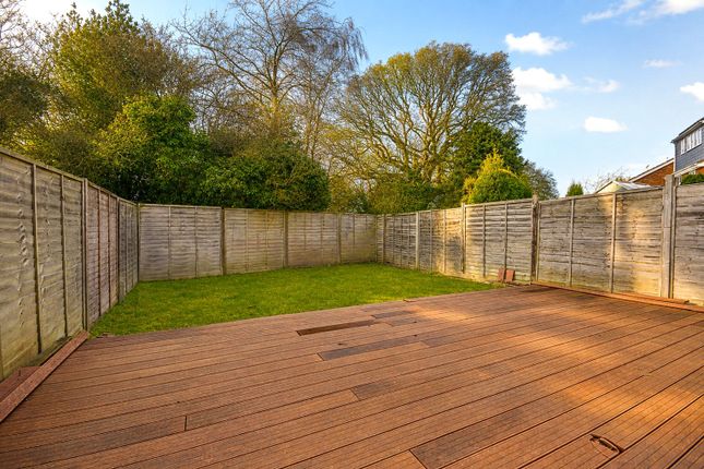 18, High Ridge, Godalming photo 4