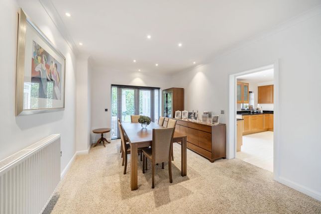 10, Myddleton Close, Stanmore photo 4