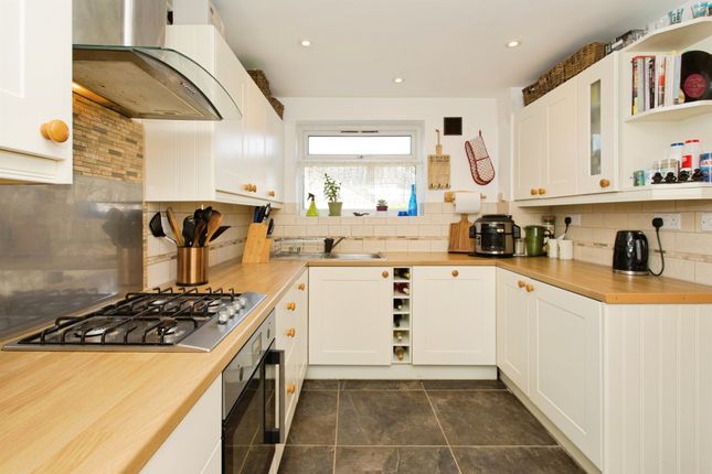 19, Meadow Way, Cambridge photo 2