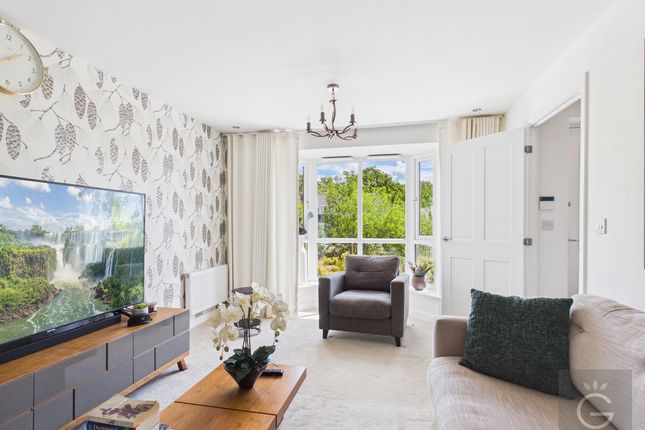 4, Fullbrook Avenue, Reading photo 2