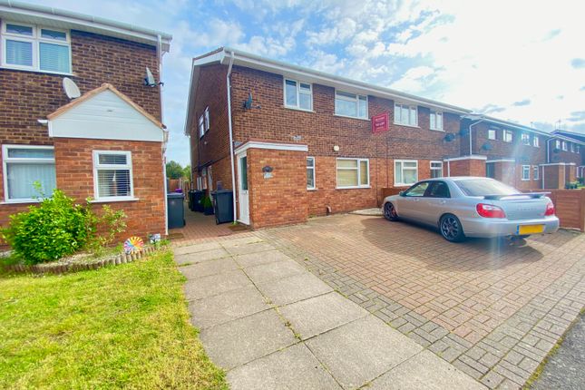Flat to rent in Peach Road, Willenhall