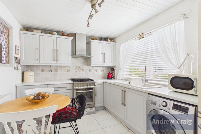 17 Douglas Close, South Shields photo 2