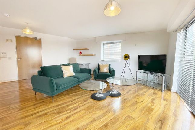 Studio flat on 407 Islington Gates, 4 Fleet Street, Birmingham, £975/mo