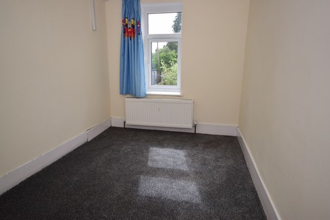 Terraced house to rent in Magpie Hall Road, Chatham