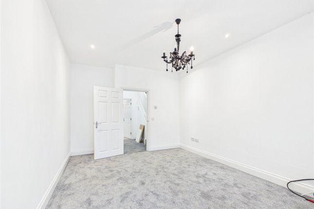 50 Belgrave Road, New Moston photo 3