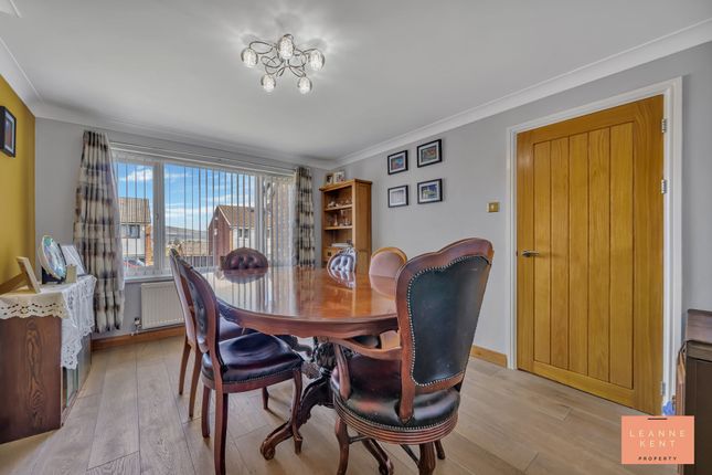28 Caernarvon Court, Caerphilly photo 3