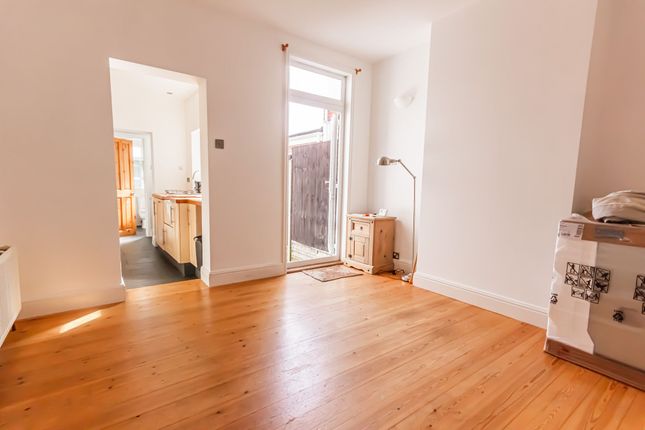39 Warwick Street, Norwich photo 3