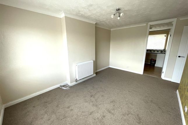 6 Sextant Court, Armada Way, Littlehampton photo 2