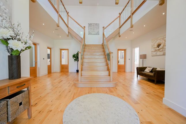 19, Avon Castle Drive, Ringwood photo 2