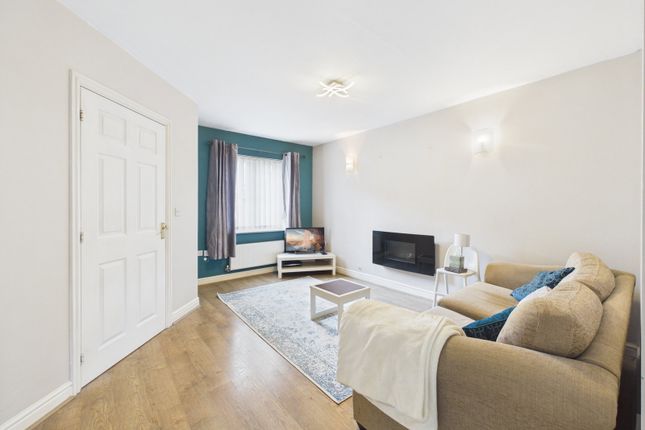 64, Buzzard Road, Calne photo 4