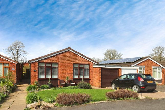 Thumbnail Bungalow for sale in Ferndale Close, Nuneaton