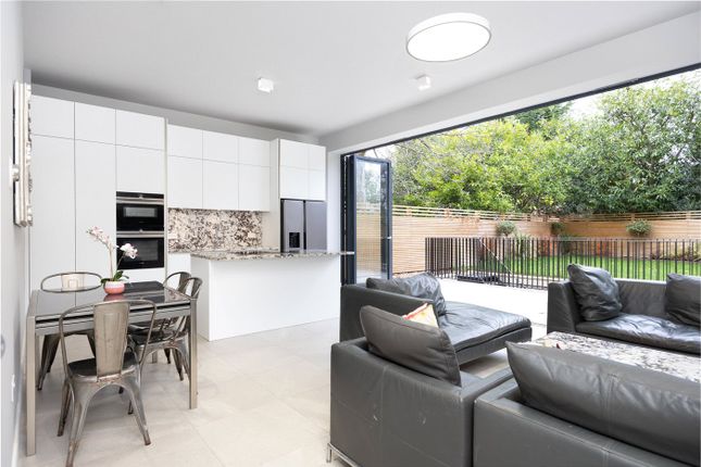 3A, Woodborough Road, London photo 3