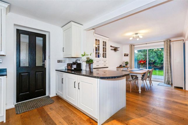 59, Cranbrook Drive, Berkshire photo 2