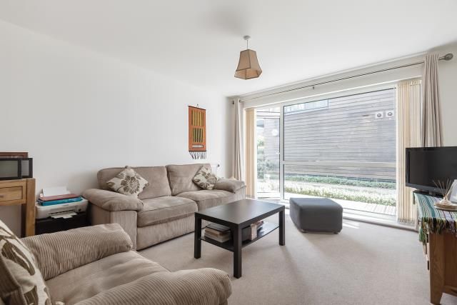 Flat 64 Baily,, Park Way, Newbury photo 4