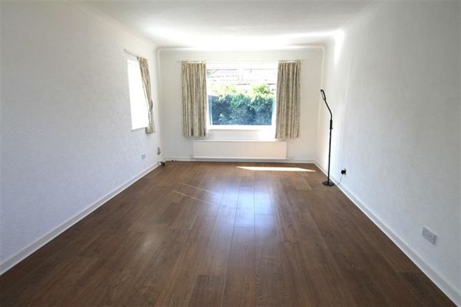 3, Wanlass Drive, Cottingham photo 3
