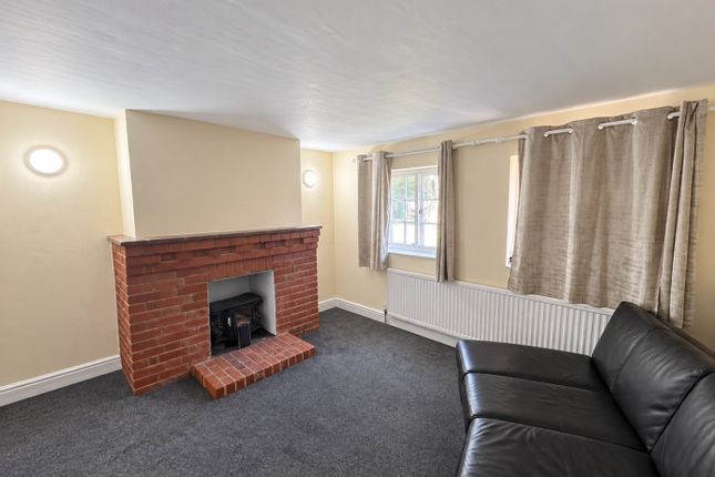 1 Dyke Cottages, Rickmansworth Road, Northwood photo 3