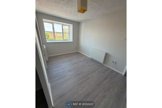 Lewes Close, Grays photo 5