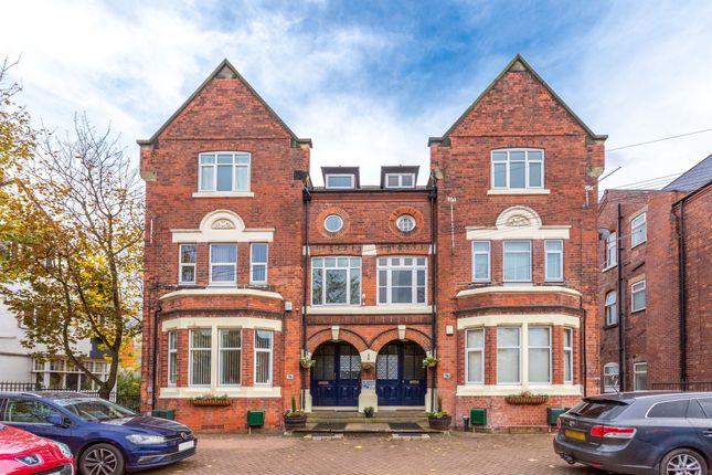 Flat for sale in Thorne Road, Town Moor, Doncaster