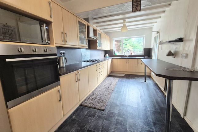 4, Foxcroft Close, Leicester photo 4