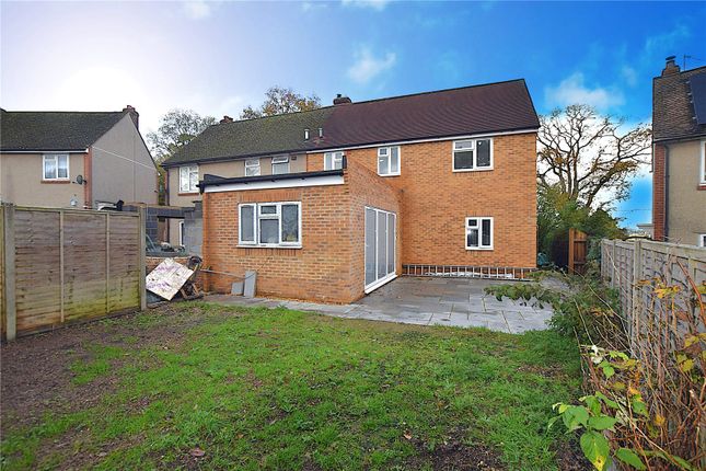3, Windmill Fields, Alton photo 4