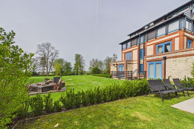 Flat 20, Uplands House, CRYERS HILL photo 2