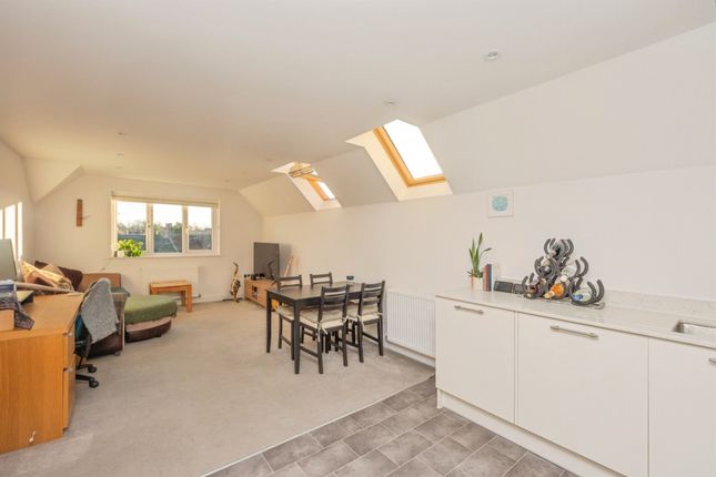 Flat 9, Damers Lodge, 29, Damers Road, Dorchester photo 4