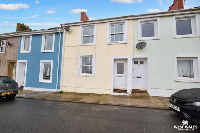 38, Cambrian Road, Milford Haven photo 2