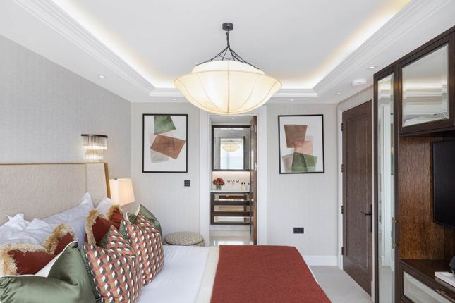 Penthouse to rent in Prince Of Wales Terrace, Kensington