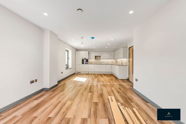 Thumbnail Flat to rent in Harrow Road, London