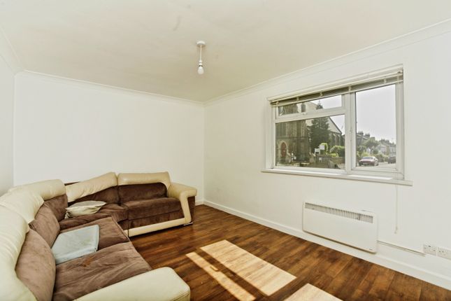 190A, Bensham Manor Road, Thornton Heath photo 3