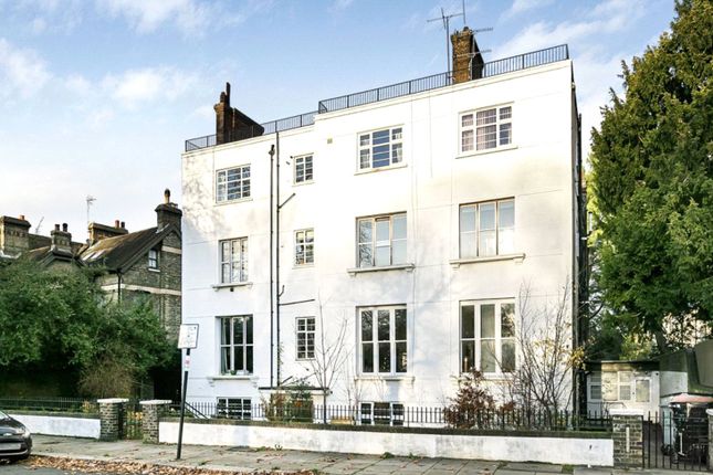 2-bed house on 11 Spencer Court, 10, Spencer Park, London, £1,850/mo