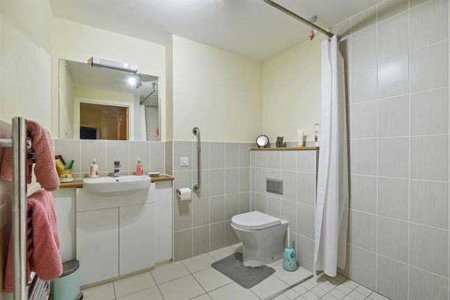 Flat for sale in Lansdown Road, Sidcup