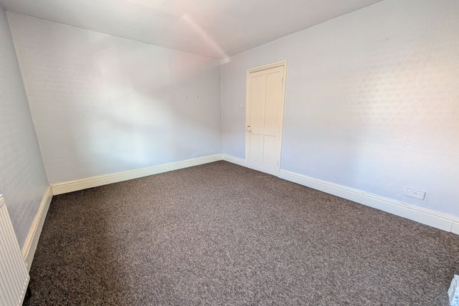 4, Wellington Street, Kettering photo 5